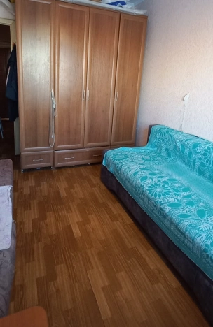 Купить трехкомнатную квартиру в Новосибирске. Вариант № 9310997, 9, площадь -  квм, цена 5250000 рублей