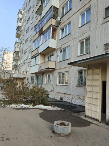 Купить однокомнатную квартиру в районе Калининский в Новосибирске. Вариант № 8111460, 15, площадь -  квм, цена 3750000 рублей