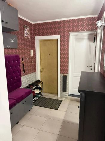 Купить трехкомнатную квартиру в Калуге. Вариант № 6796093, 5, площадь -  квм, цена 5850000 рублей