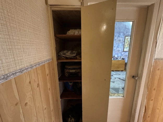 Купить однокомнатную квартиру на вторичке в Волгоградской области. Вариант № 2893605, 10, площадь -  квм, цена 2630000 рублей