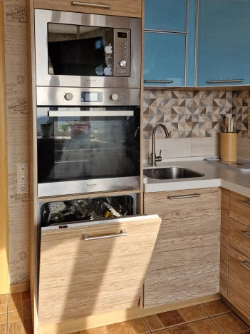 Купить квартиру у метро Филатов луг в Москве. Вариант № 28099, 4, площадь - квм, цена 16700000 рублей