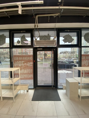 Снять коммерческую недвижимость свободного назначения в районе Центральный в Калининграде. Вариант № 10439125, 11, площадь -  квм, цена 170000 рублей