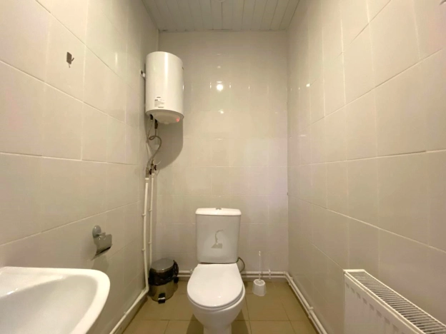 Снять коммерческую недвижимость в Калуге. Вариант № 9440165, 5, площадь - квм, цена 100000 рублей