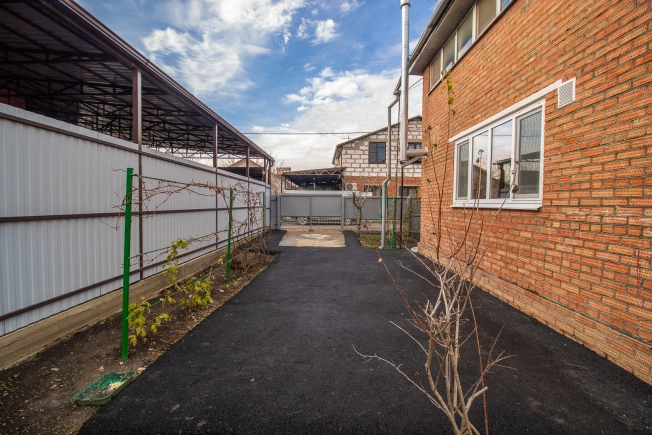 Купить дом на улице 1-й Становой проезд в Краснодаре. Вариант № 45616, 3, площадь -  квм, цена 11350000 рублей