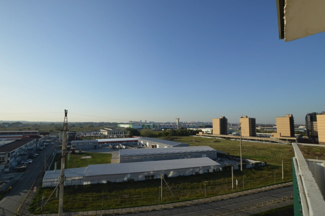 Купить квартиру на улице Коммунаров в Краснодаре. Вариант № 6156700, 18, площадь -  квм, цена 5590000 рублей