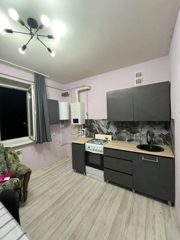 Купить однокомнатную квартиру на улице Обсерваторная в Ростовской области. Вариант № 3065332, 3, площадь -  квм, цена 4500000 рублей