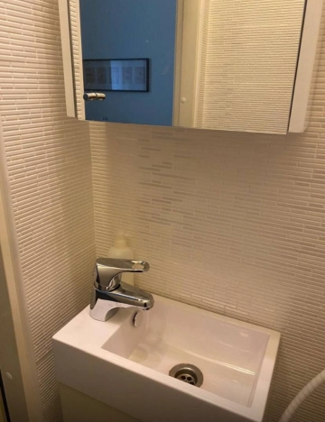 Купить однокомнатную квартиру в районе Центральный в Санкт-Петербурге. Вариант № 15797, 6, площадь -  квм, цена 80000000 рублей