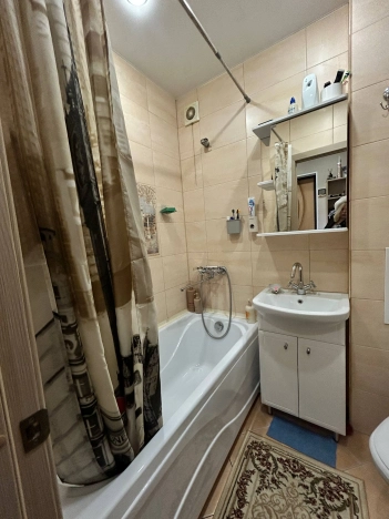 Купить квартиру на улице Маршала Чуйкова в Волгоградской области. Вариант № 9870869, 36, площадь -  квм, цена 3140000 рублей