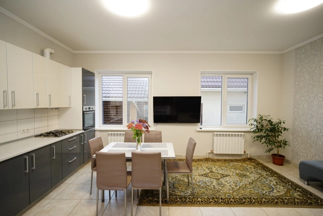 Купить дом в Микрорайоне Порт-Артур в Омске. Вариант № 4824714, 0, площадь -  квм, цена 13000000 рублей