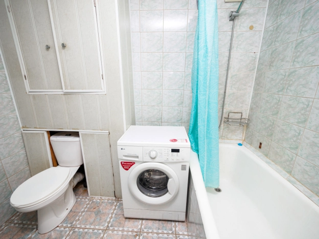 Купить трехкомнатную квартиру в Омске. Вариант № 3994028, 14, площадь -  квм, цена 6900000 рублей