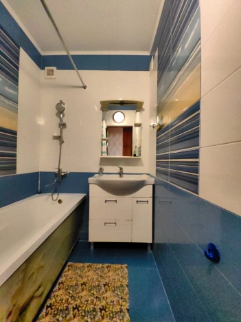 Снять квартиру на улице Виктора Гакуна в Калининграде. Вариант № 18166, 26, площадь -  квм, цена 70000 рублей