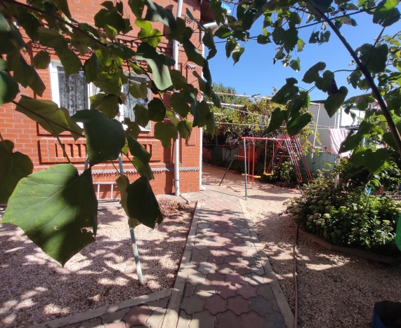 Купить дом на улице Гранатовая в Краснодарском крае. Вариант № 3356574, 46, площадь -  квм, цена 15200000 рублей