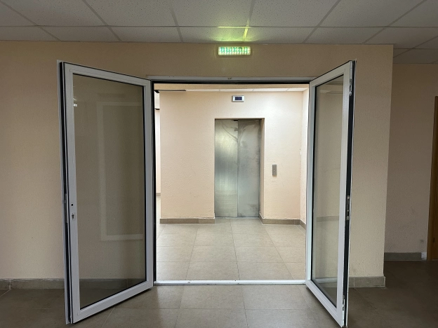 Купить коммерческую недвижимость свободного назначения в Сыктывкаре. Вариант № 7040, 17, площадь -  квм, цена 4215000 рублей