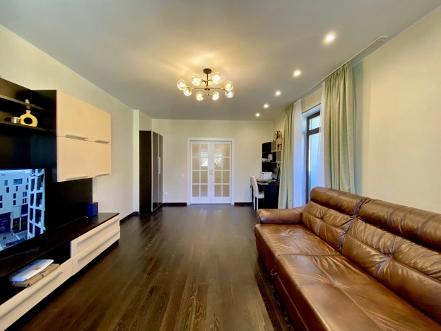 Купить квартиру в Смоленске. Вариант № 9168038, 3, площадь -  квм, цена 19300000 рублей