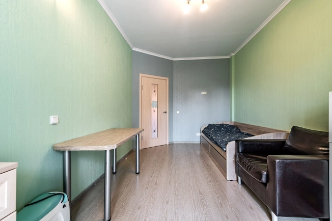 Купить трехкомнатную квартиру у метро Горьковская в Санкт-Петербурге. Вариант № 44898, 13, площадь -  квм, цена 19450000 рублей