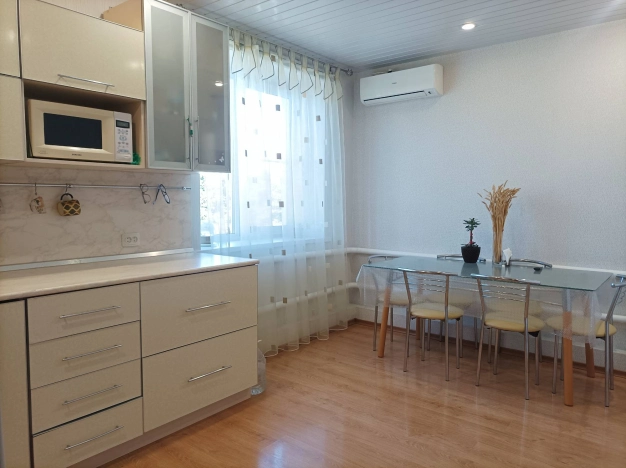 Купить дом в районе Дзержинский в Волгограде. Вариант № 8390, 9, площадь -  квм, цена 11200000 рублей