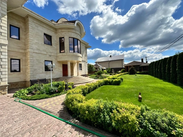 Купить дом в Москве. Вариант № 8178539, 6, площадь -  квм, цена 56000000 рублей