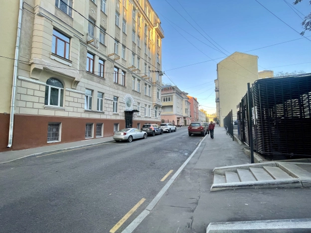 Купить комнату в Москве. Вариант № 5346212, 24, площадь -  квм, цена 11300000 рублей