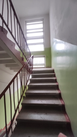 Купить однокомнатную квартиру на улице Школьная в Калужской области. Вариант № 21746, 10, площадь -  квм, цена 2150000 рублей