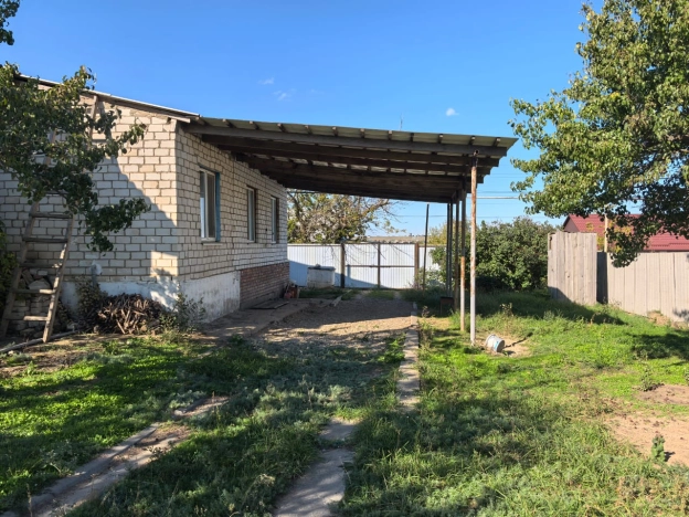 Купить дом в Элисте. Вариант № 6905508, 7, площадь -  квм, цена 2500000 рублей