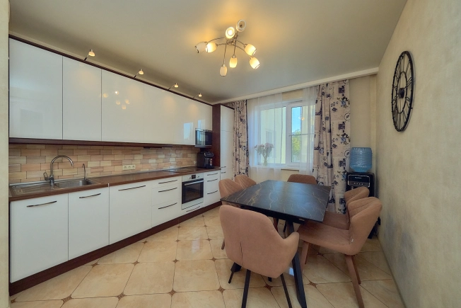 Купить двухкомнатную квартиру в районе Железнодорожный в Рязани. Вариант № 3975570, 0, площадь -  квм, цена 13850000 рублей