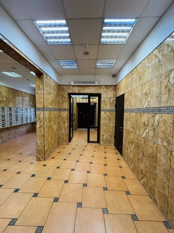 Купить квартиру в Москве. Вариант № 8795536, 29, площадь -  квм, цена 18500000 рублей