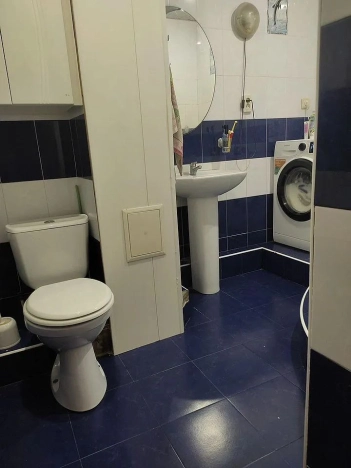 Купить трехкомнатную квартиру в районе Кировский в Ростове-на-Дону. Вариант № 52454, 9, площадь -  квм, цена 9199997 рублей