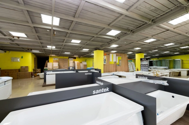 Купить коммерческую недвижимость в Тобольске. Вариант № 1556, 13, площадь -  квм, цена 39000000 рублей