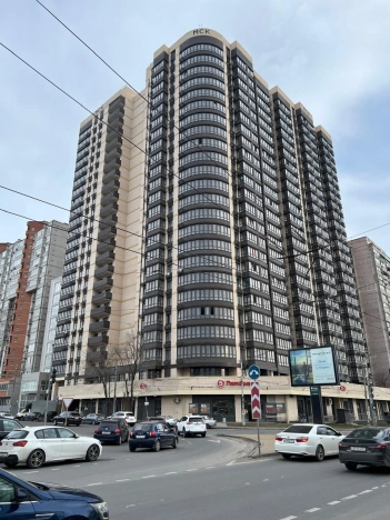 Купить однокомнатную квартиру в районе Кировский в Ростове-на-Дону. Вариант № 3646623, 13, площадь -  квм, цена 8950000 рублей