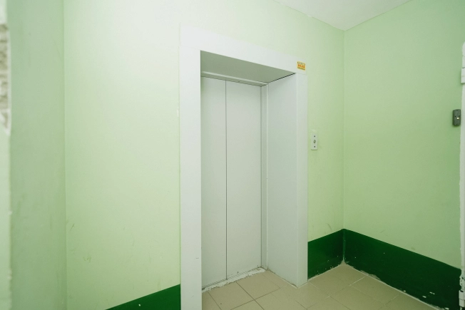 Купить трехкомнатную квартиру на улице бульвар Архитекторов в Омске. Вариант № 56298, 25, площадь -  квм, цена 9600000 рублей