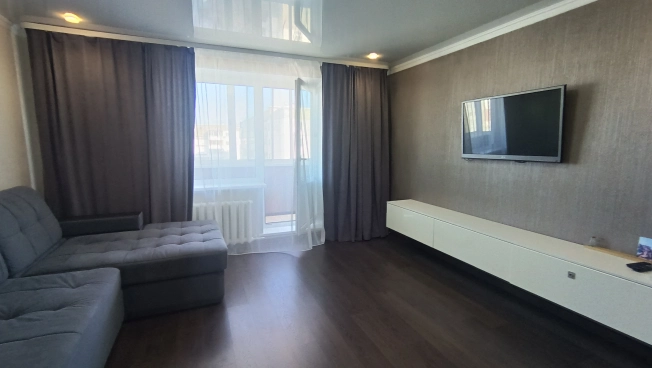 Снять квартиру в Тобольске. Вариант № 3146141, 6, площадь -  квм, цена 60000 рублей