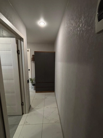 Купить двухкомнатную квартиру на улице Ленина в Тюменской области. Вариант № 5921785, 19, площадь -  квм, цена 3500000 рублей