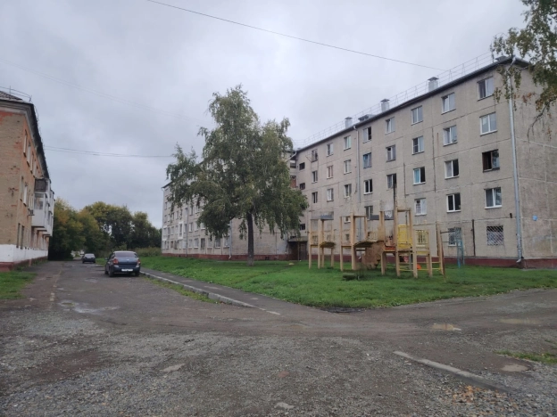 Купить квартиру на улице Инициативная в Кемерове. Вариант № 2051788, 3, площадь -  квм, цена 1300000 рублей