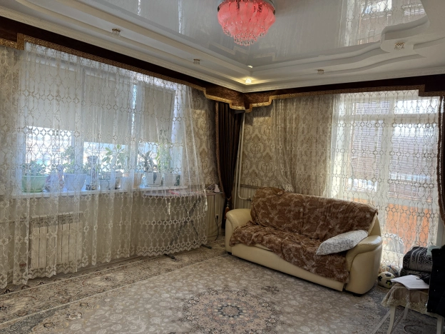 Купить квартиру на улице Ипподромская в Новосибирске. Вариант № 25015, 4, площадь -  квм, цена 10990000 рублей