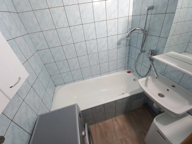 Снять двухкомнатную квартиру на улице Белоконской в Владимире. Вариант № 8544422, 3, площадь -  квм, цена 30000 рублей