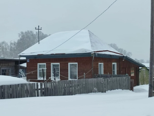 Купить дом на улице Набережная в Тюменской области. Вариант № 33435, 0, площадь -  квм, цена 1750000 рублей