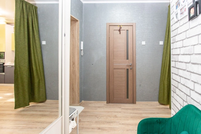 Купить квартиру в Тобольске. Вариант № 8028699, 14, площадь -  квм, цена 5450000 рублей