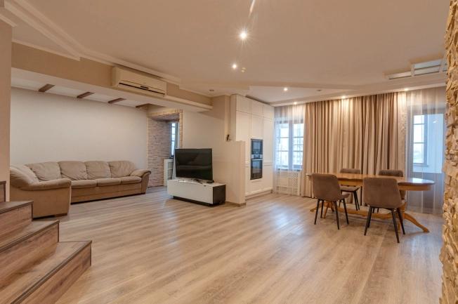 Купить квартиру в Вологодской области. Вариант № 7903724, 0, площадь -  квм, цена 28500000 рублей