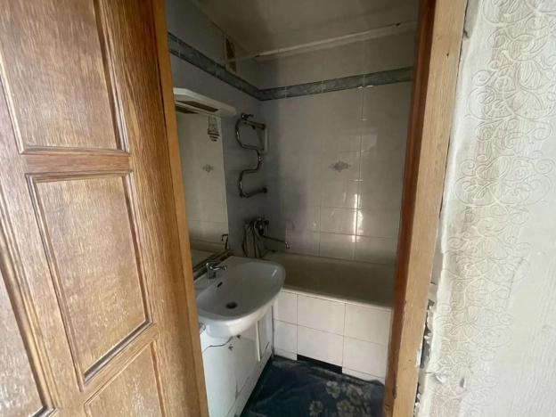 Купить трехкомнатную квартиру на улице Ленинский проспект в Москве. Вариант № 9442755, 12, площадь -  квм, цена 9950000 рублей