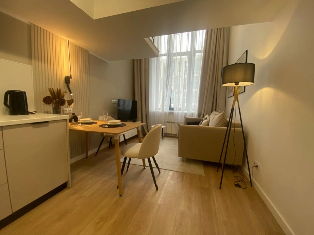 Купить Студию в Санкт-Петербурге. Вариант № 6739598, 28, площадь -  квм, цена 7800000 рублей