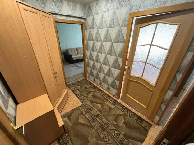 Купить четырехкомнатную квартиру в Тульской области. Вариант № 14488, 9, площадь -  квм, цена 4600000 рублей