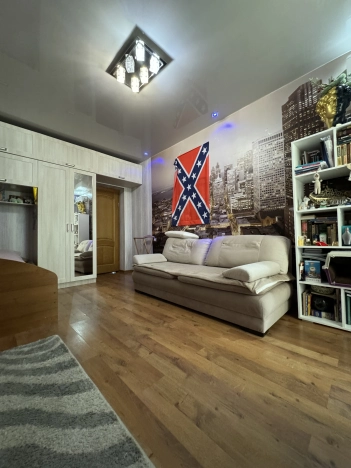 Купить двухкомнатную квартиру на улице Ангарская в Волгограде. Вариант № 12174, 6, площадь -  квм, цена 5500000 рублей