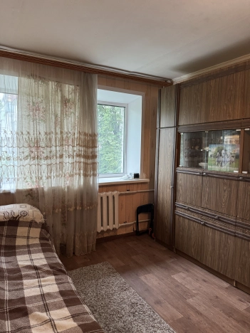 Купить однокомнатную квартиру на улице проспект Станке Димитрова в Брянске. Вариант № 51087, 3, площадь -  квм, цена 2300000 рублей