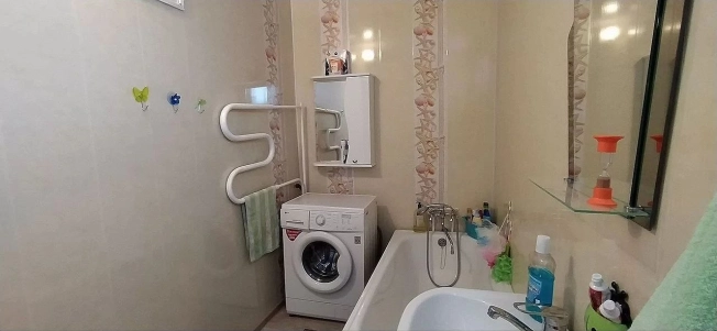 Купить квартиру в Тобольске. Вариант № 9143680, 3, площадь -  квм, цена 2100000 рублей