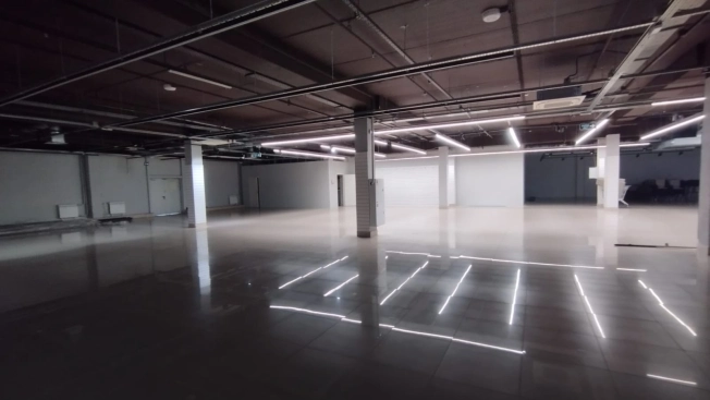 Снять коммерческую недвижимость в Омске. Вариант № 7265699, 17, площадь -  квм, цена 65000 рублей