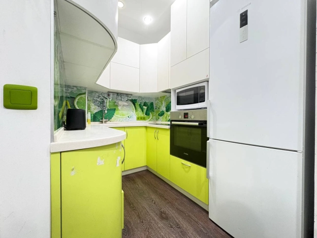 Купить квартиру в ЖК Стрижи в Новосибирске. Вариант № 22681, 6, площадь -  квм, цена 6050000 рублей