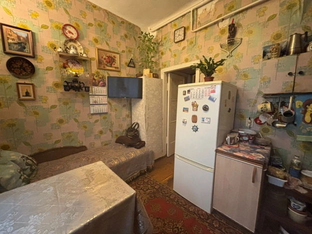 Купить однокомнатную квартиру в Калужской области. Вариант № 8144700, 9, площадь -  квм, цена 3300000 рублей