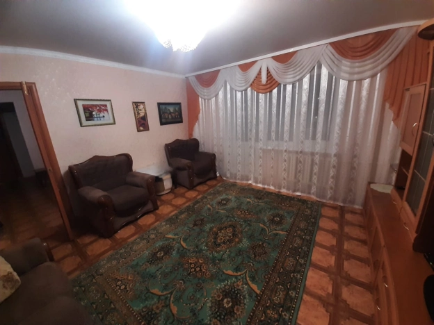 Снять квартиру в Тобольске. Вариант № 10332171, 6, площадь -  квм, цена 45000 рублей