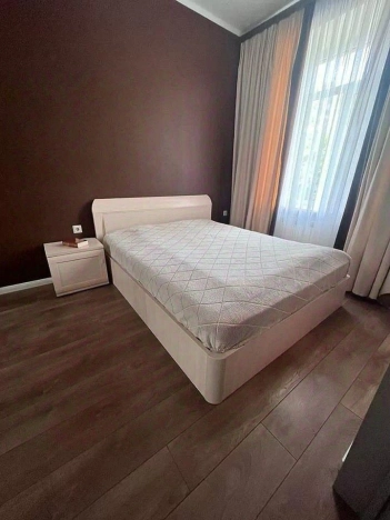 Купить квартиру в районе Кировский в Ростове-на-Дону. Вариант № 32575, 4, площадь -  квм, цена 10200000 рублей