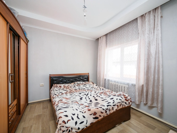 Купить дом в Микрорайоне Порт-Артур в Омске. Вариант № 5408260, 13, площадь -  квм, цена 8700000 рублей